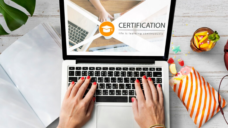 Skip the Degree: Top Online Tech Courses Whose AI Certifications Actually Matter to Employers